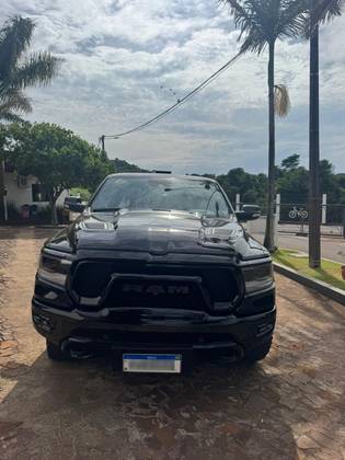 RAM 1500 5.7 V8 GASOLINA REBEL CD 4X4 AUTOMÁTICO